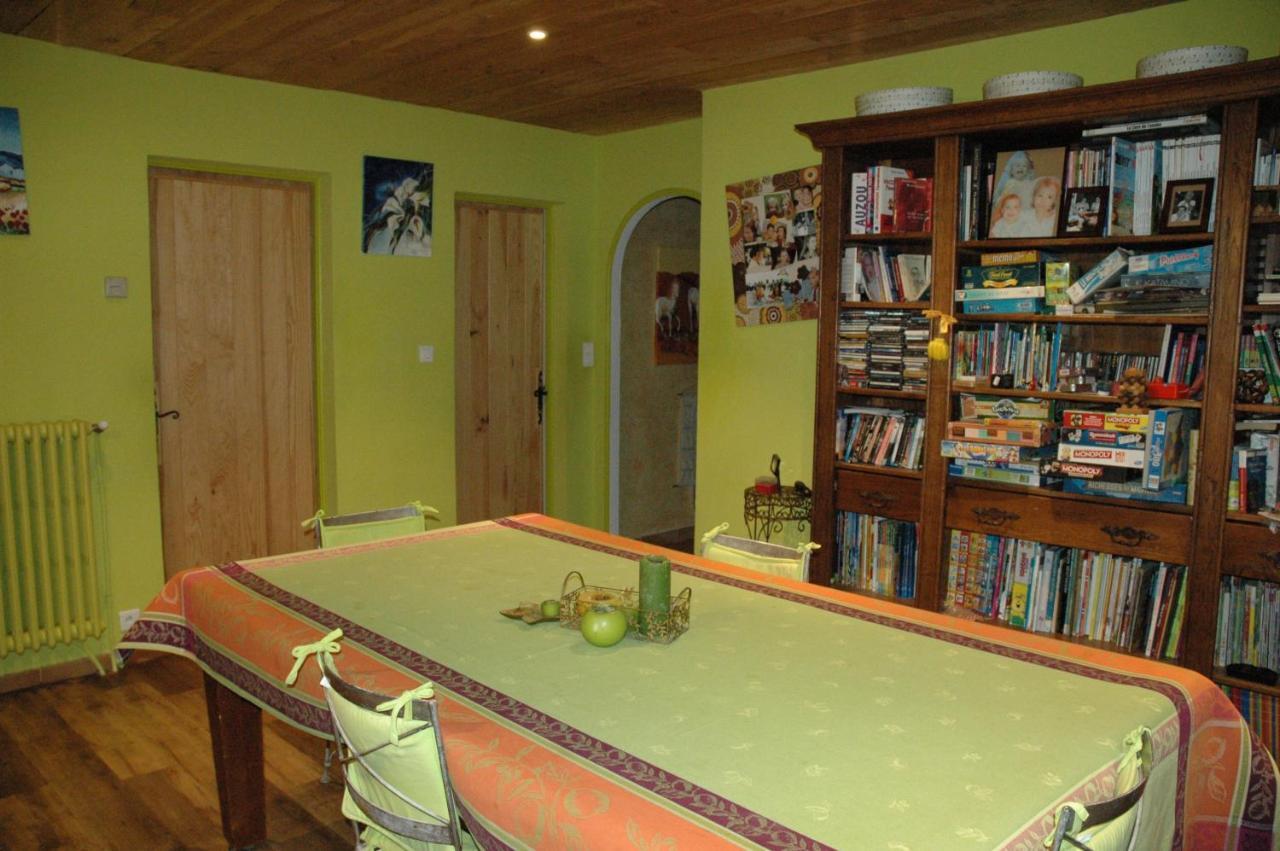 Maison D'Hotes Eco-Responsable Avec Piscine 6X12M Châteaudouble Extérieur photo